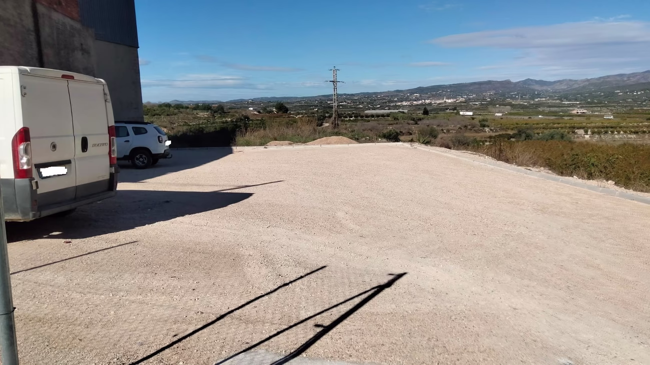 Lote de Rustica, Local y Vivienda en Montichelvo (Valencia)