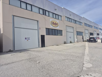 Lote de 2 Naves Industriales señaladas con los numeros 1 y 2 en Parque Industrial Riodel en Muchamiel (Alicante)