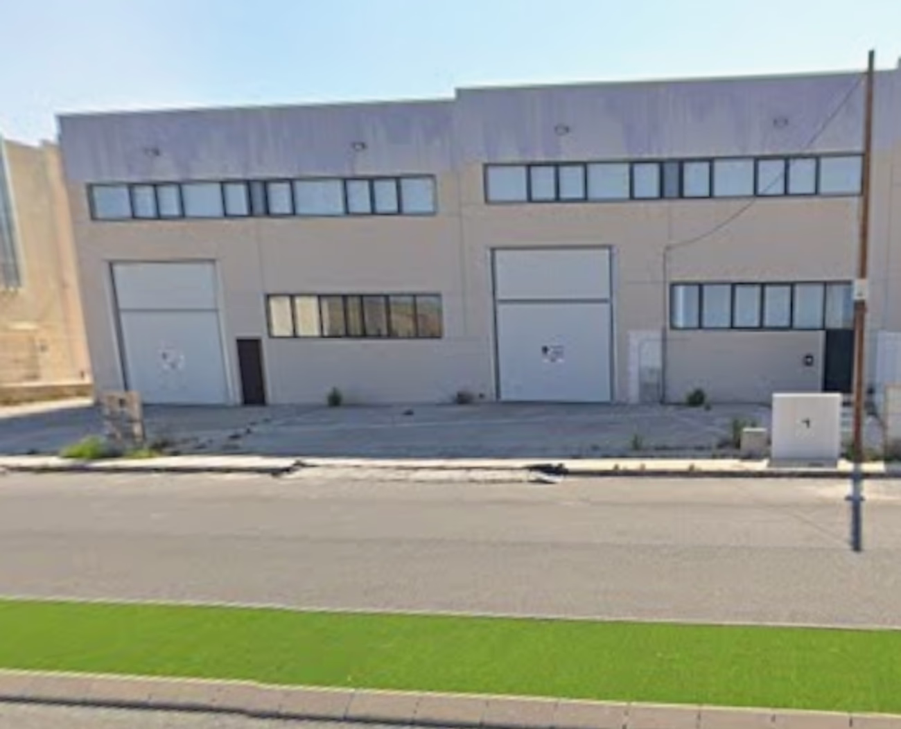 Lote de 2 Naves Industriales señaladas con los numeros 1 y 2 en Parque Industrial Riodel en Muchamiel (Alicante)
