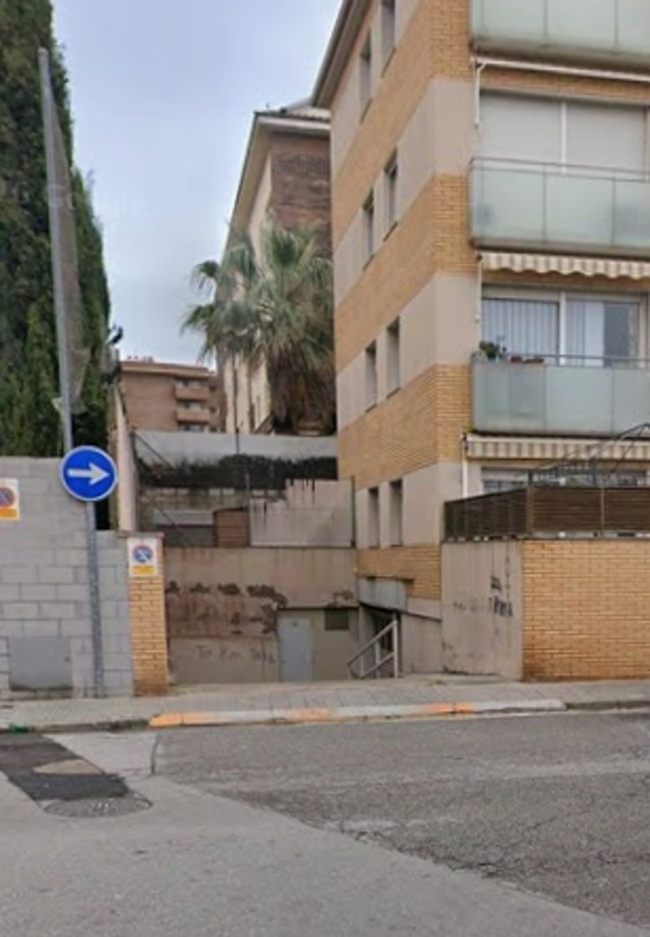 Plaza de Garaje Numero 8 en Calle Ordal,100-102 en Terrassa (Barcelona)